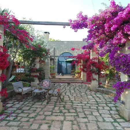 Masseria Nova Isola Bed & Breakfast