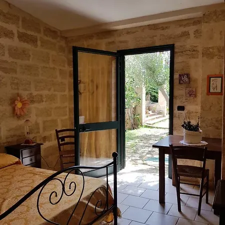 Alojamento de Acomodação e Pequeno-almoço Masseria Nova Isola